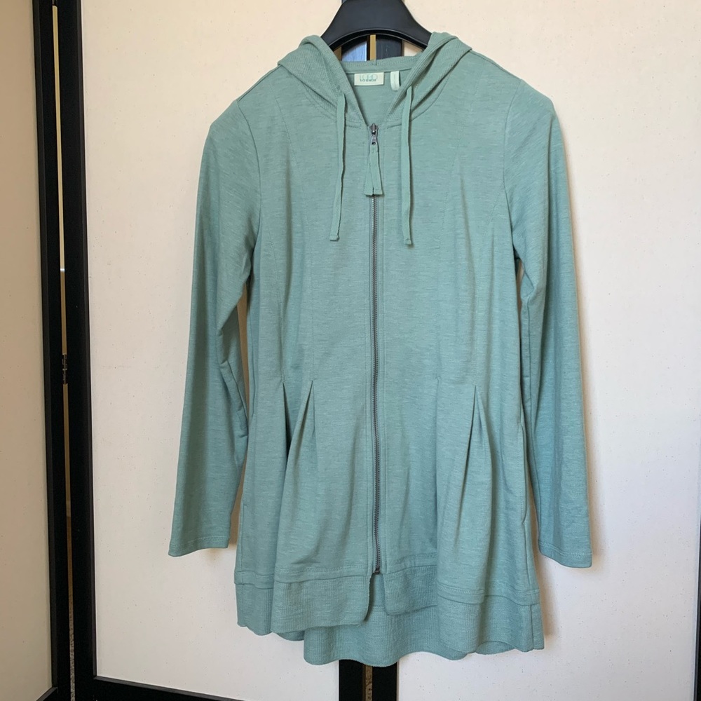 Logo by Lori Goldstein Sage Zip up